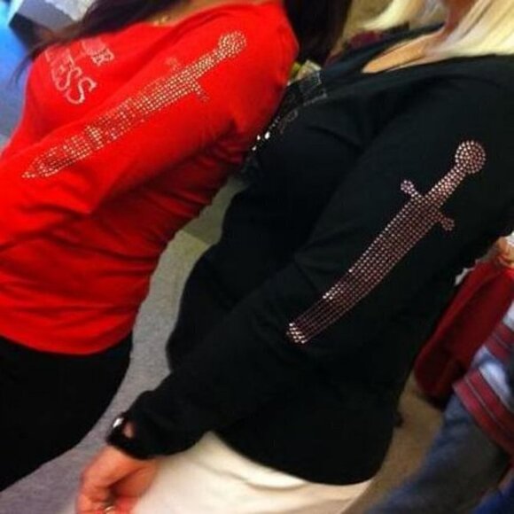 Womens Size Princess Warrior Crystal Bling Long V-Neck Sleeve Top Pink Sword - Picture 3 of 9